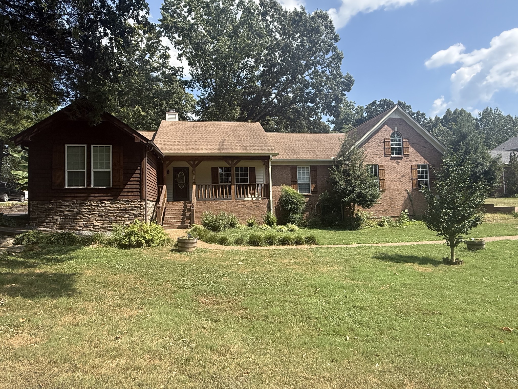 512 Tyler Ct — photo