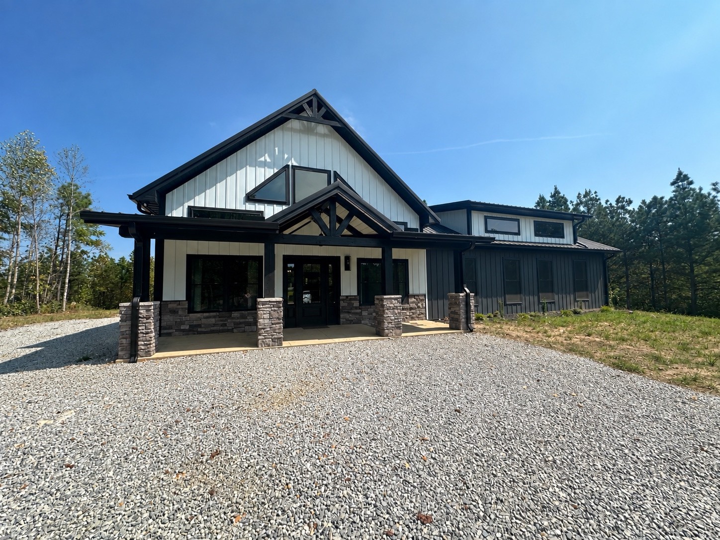 3145 Highway 231 — photo
