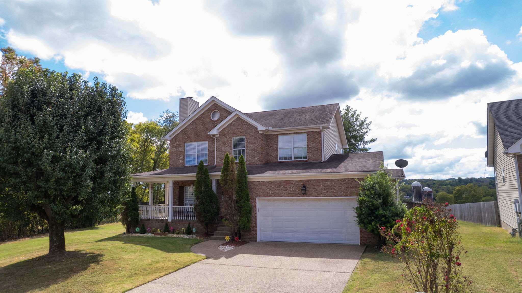 102 Braxton Park Ln — photo