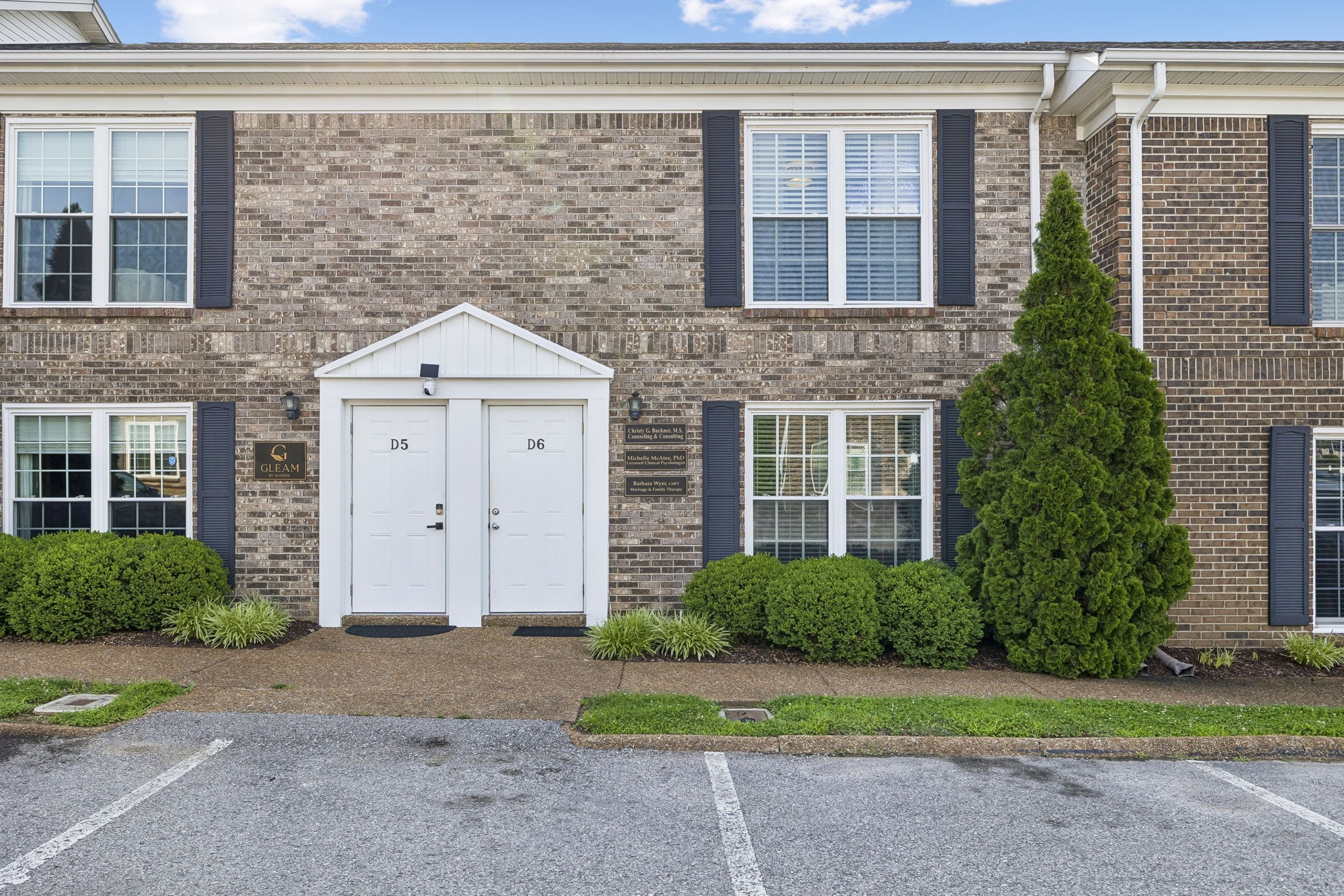 109 Holiday Ct D6 — photo