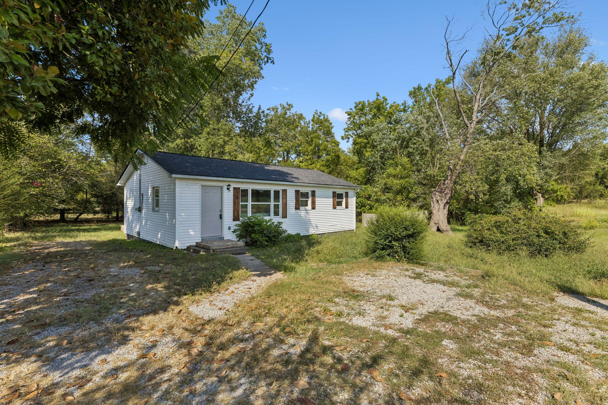 621 Dixon Branch Rd — photo