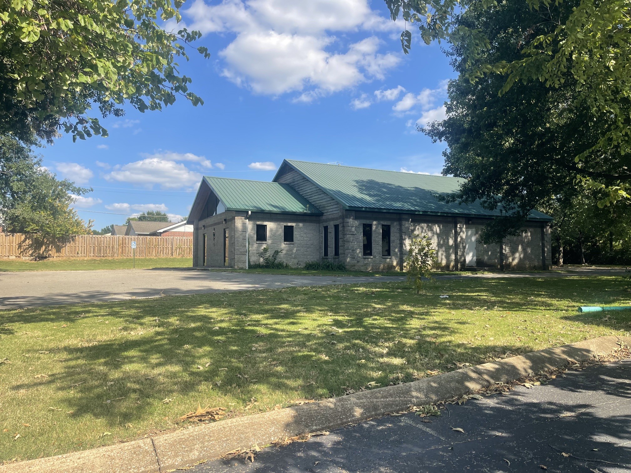 84 W University Pkwy — photo