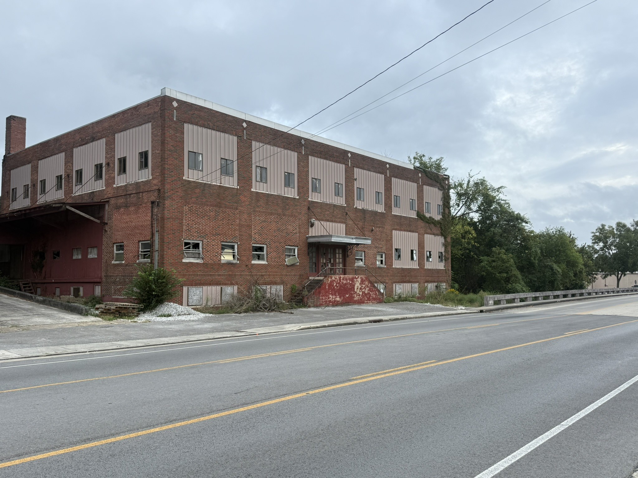 309 W Lincoln St — photo