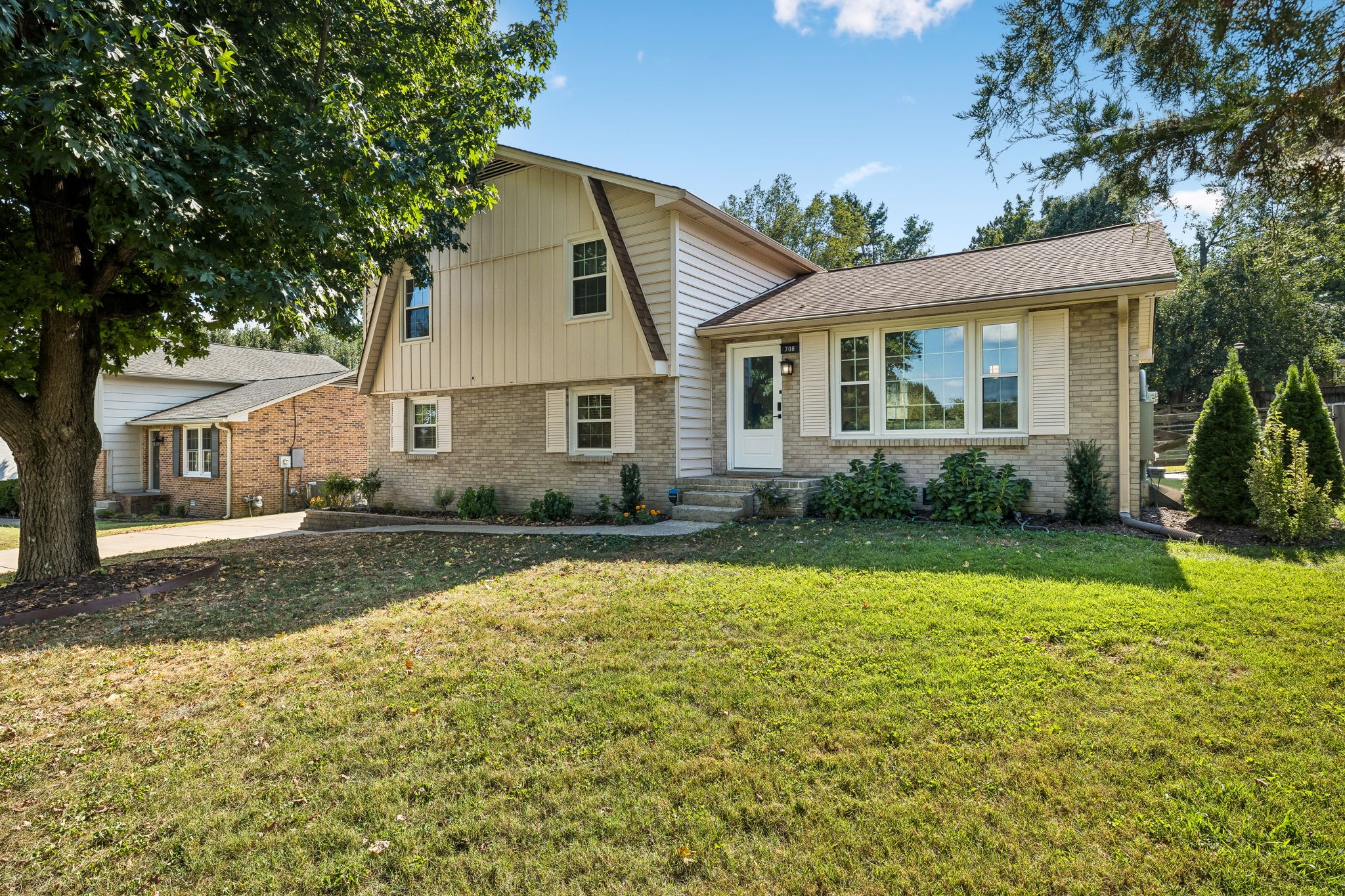 708 Countrywood Dr — photo