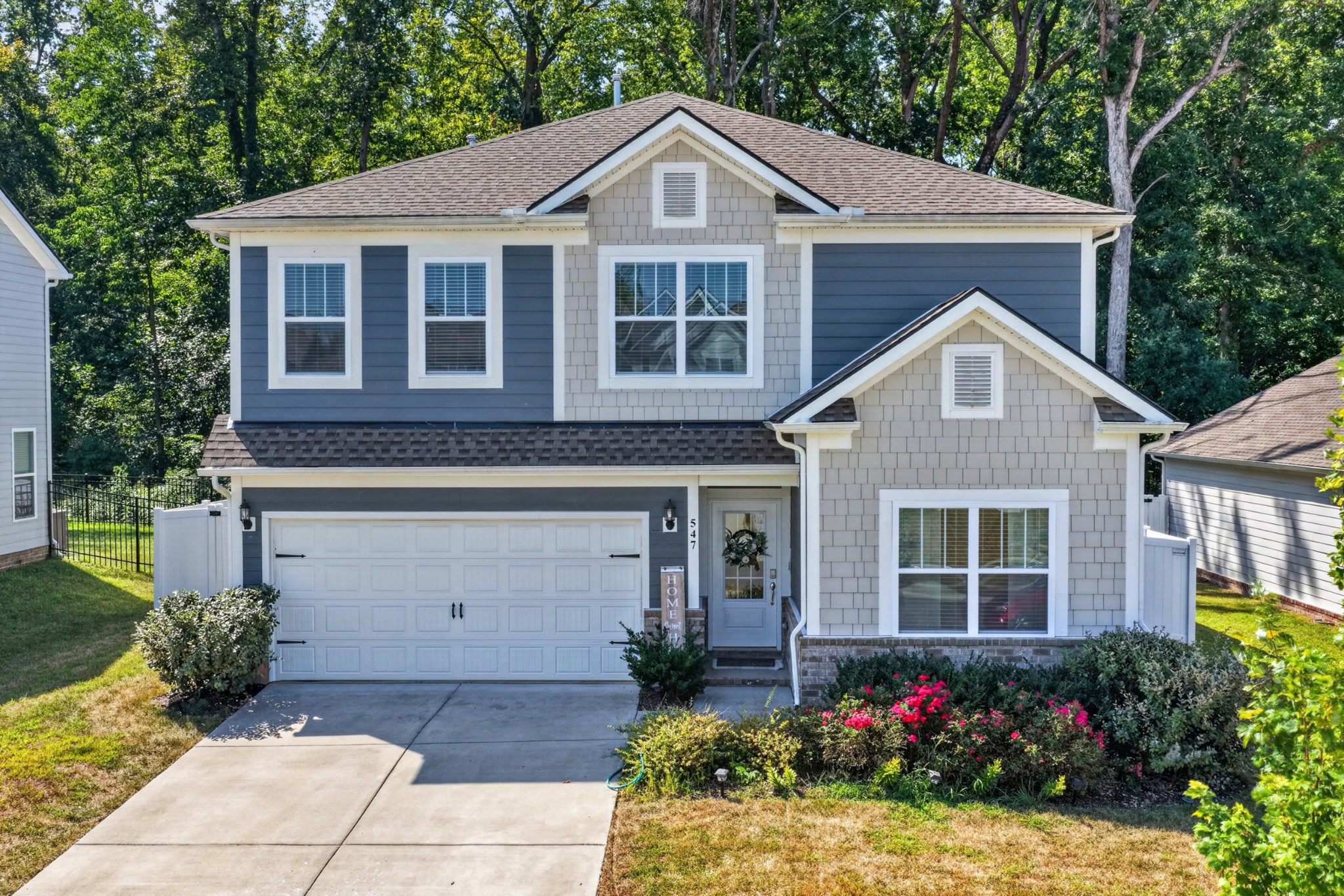 547 Ballard Dr — photo