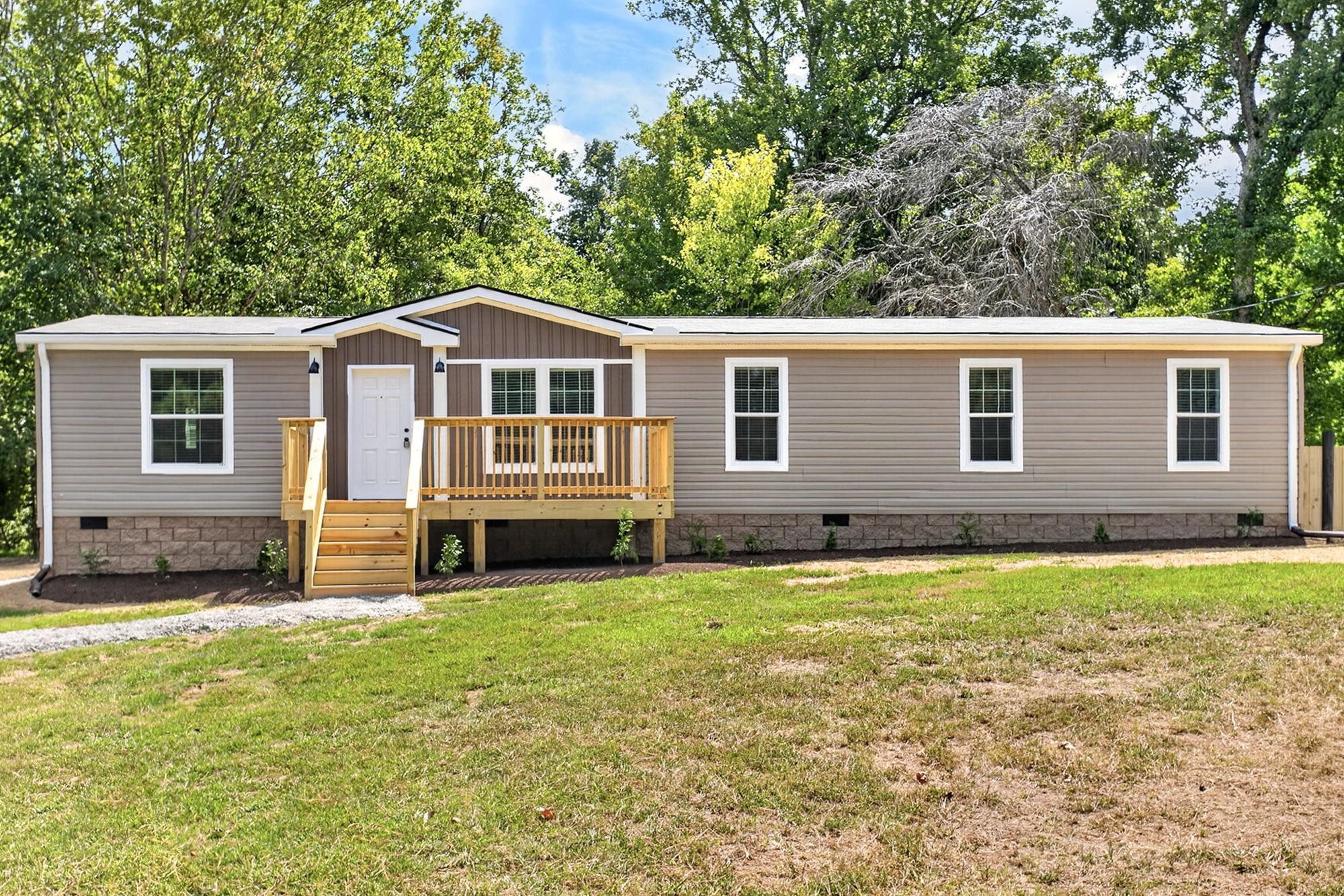 3479 Lake Rd — photo