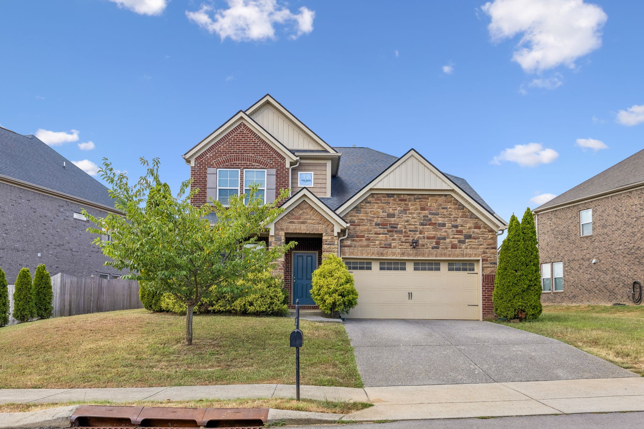 5032 Napoli Dr — photo