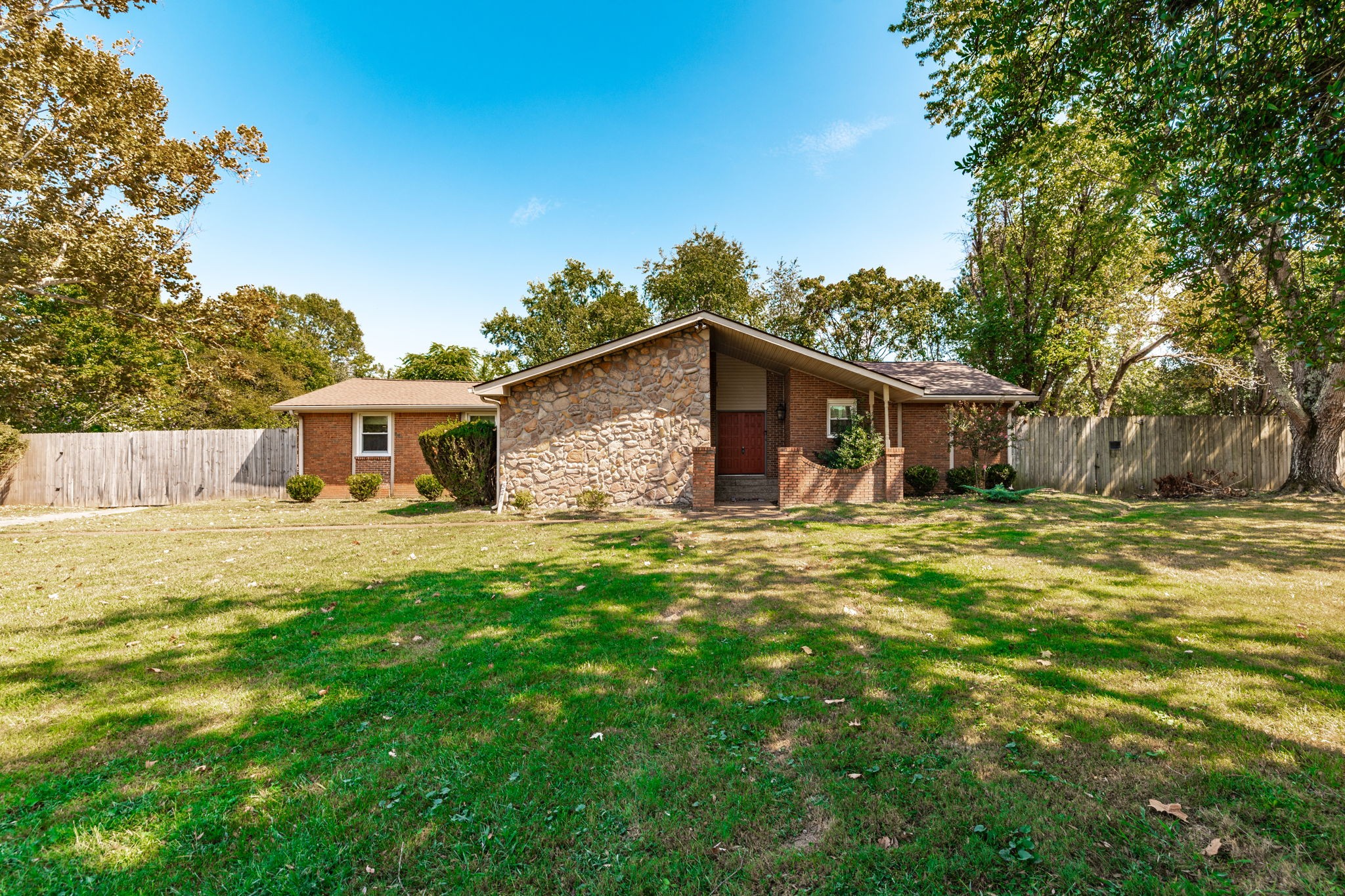 321 Douglas Bend Rd — photo