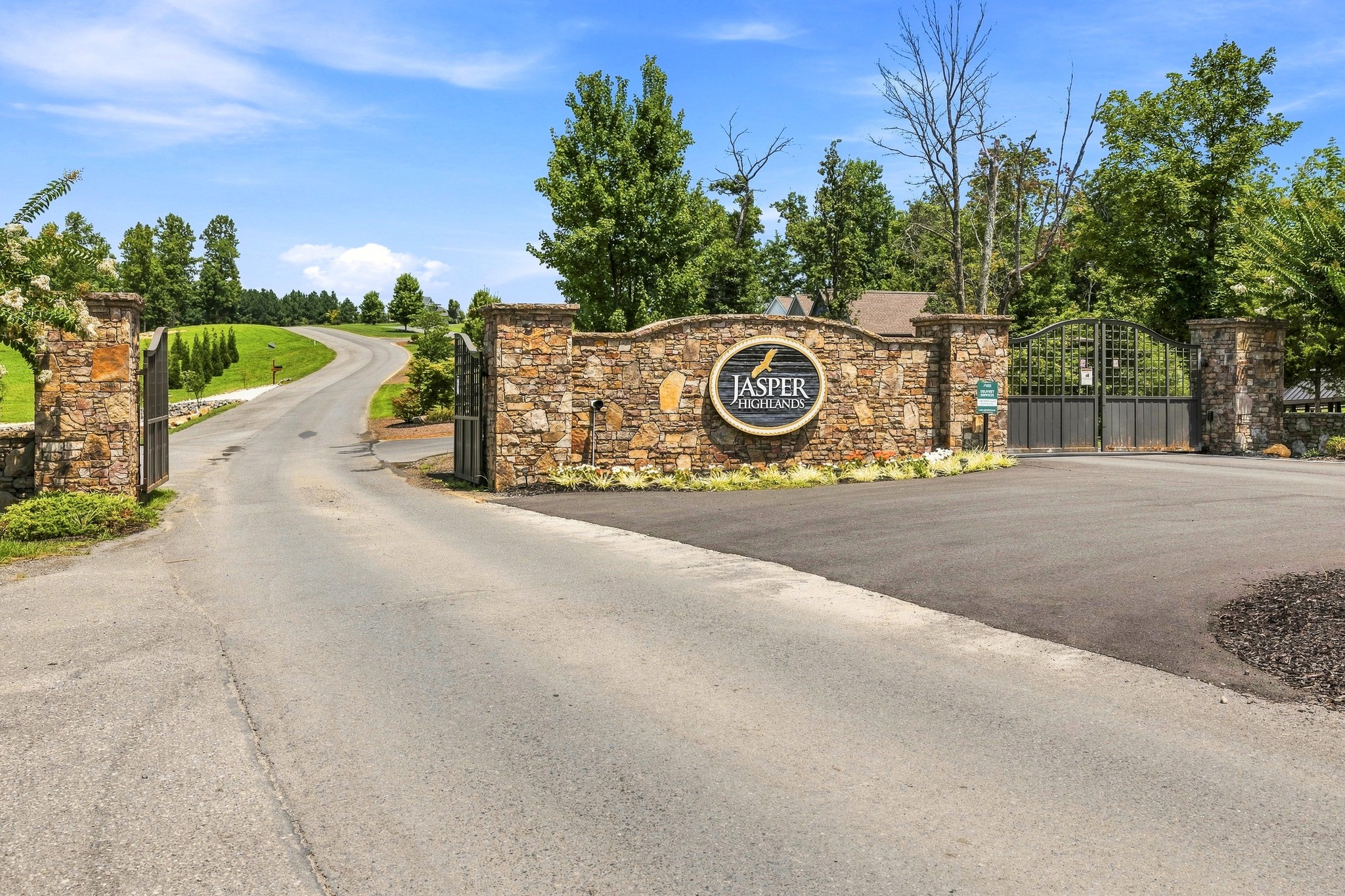 2500 Raulston Falls Road, Jasper TN 37347