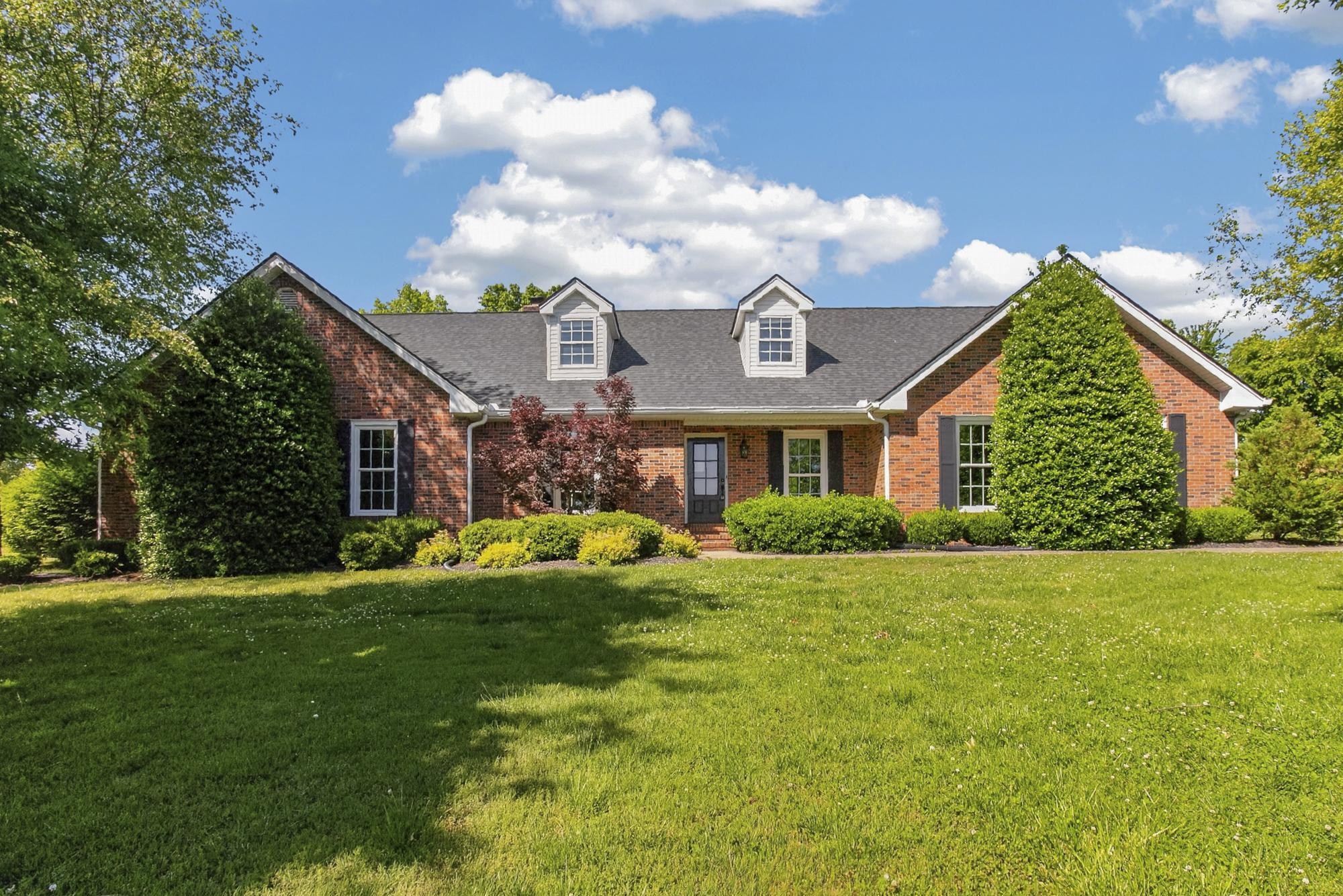 505 Lakeside Dr — photo
