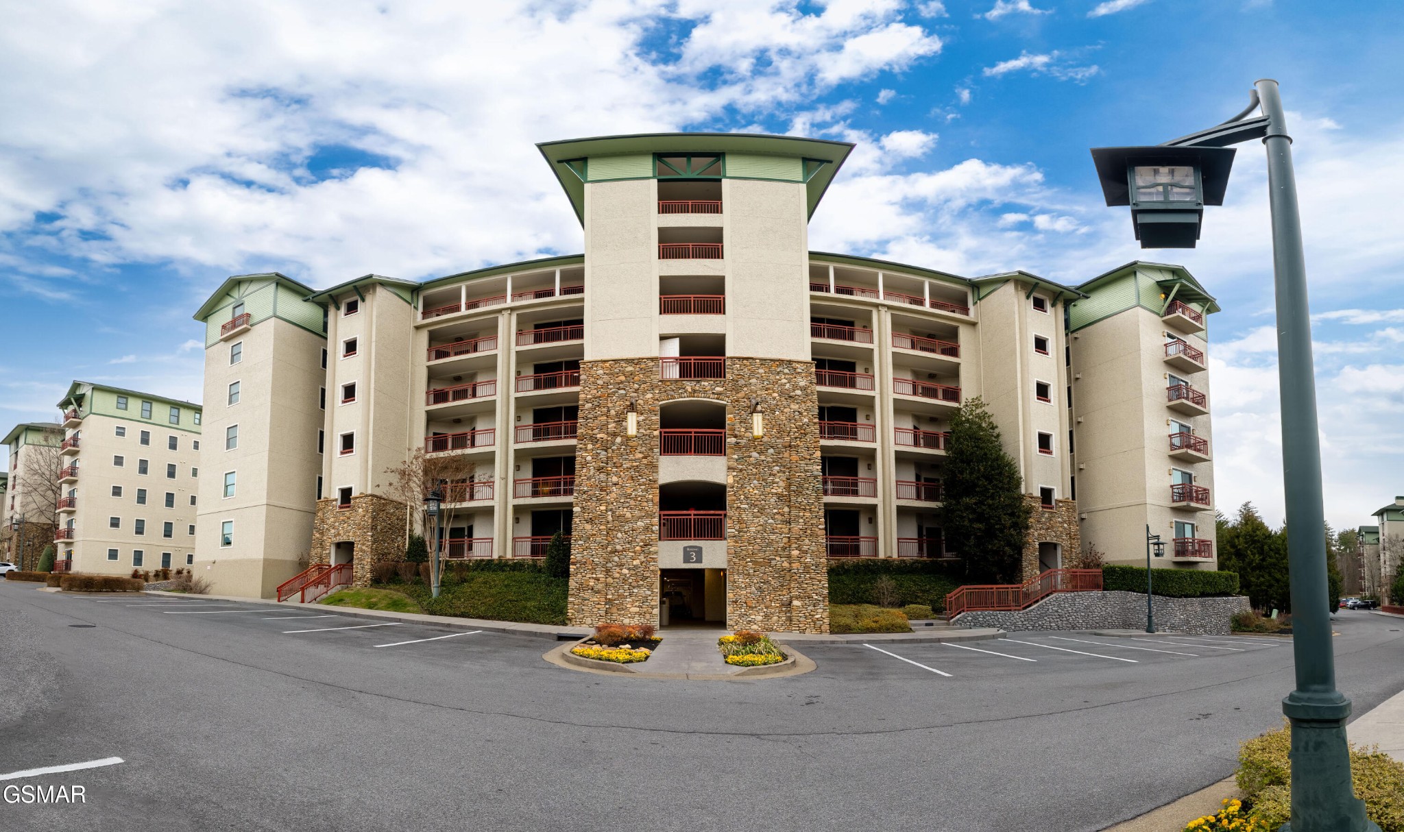 212 Dollywood Lane 355 — photo