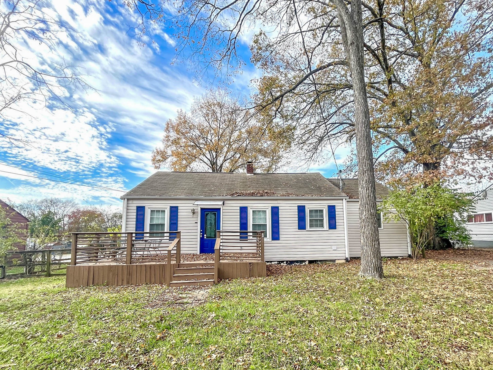 907 Idlewild Dr — photo