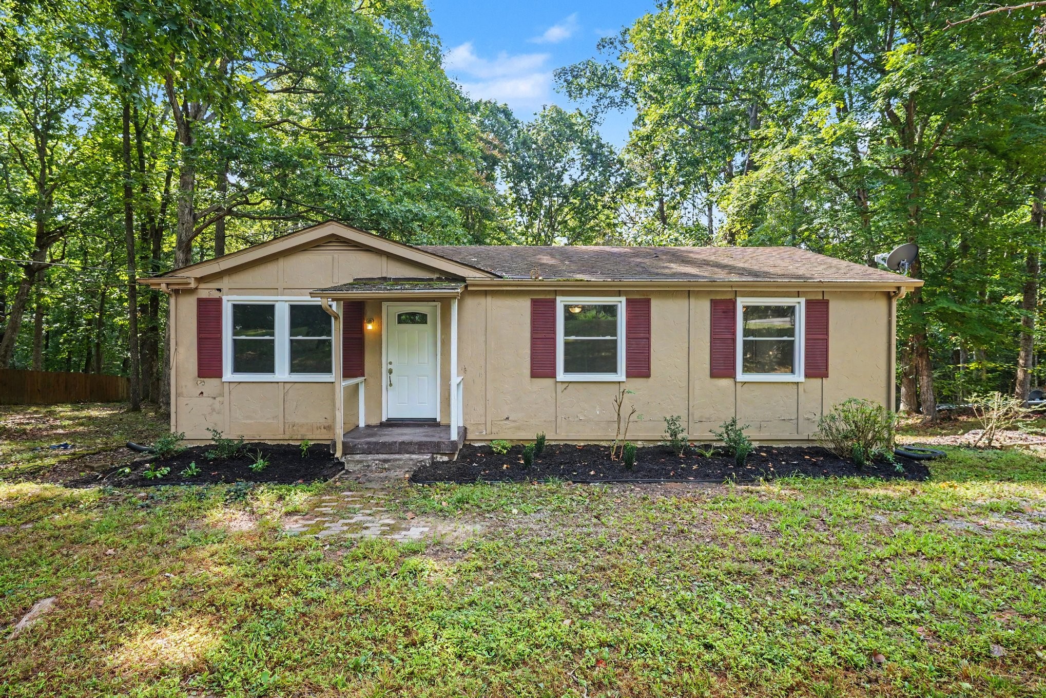 2117 Ferry Rd — photo