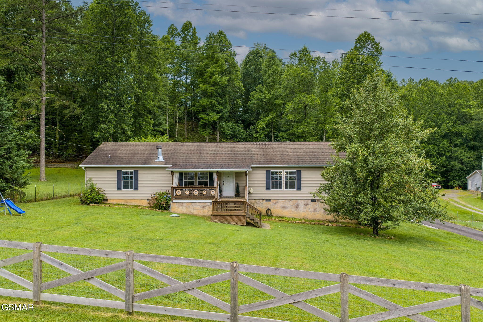 1921 Jerry Lynn Way — photo