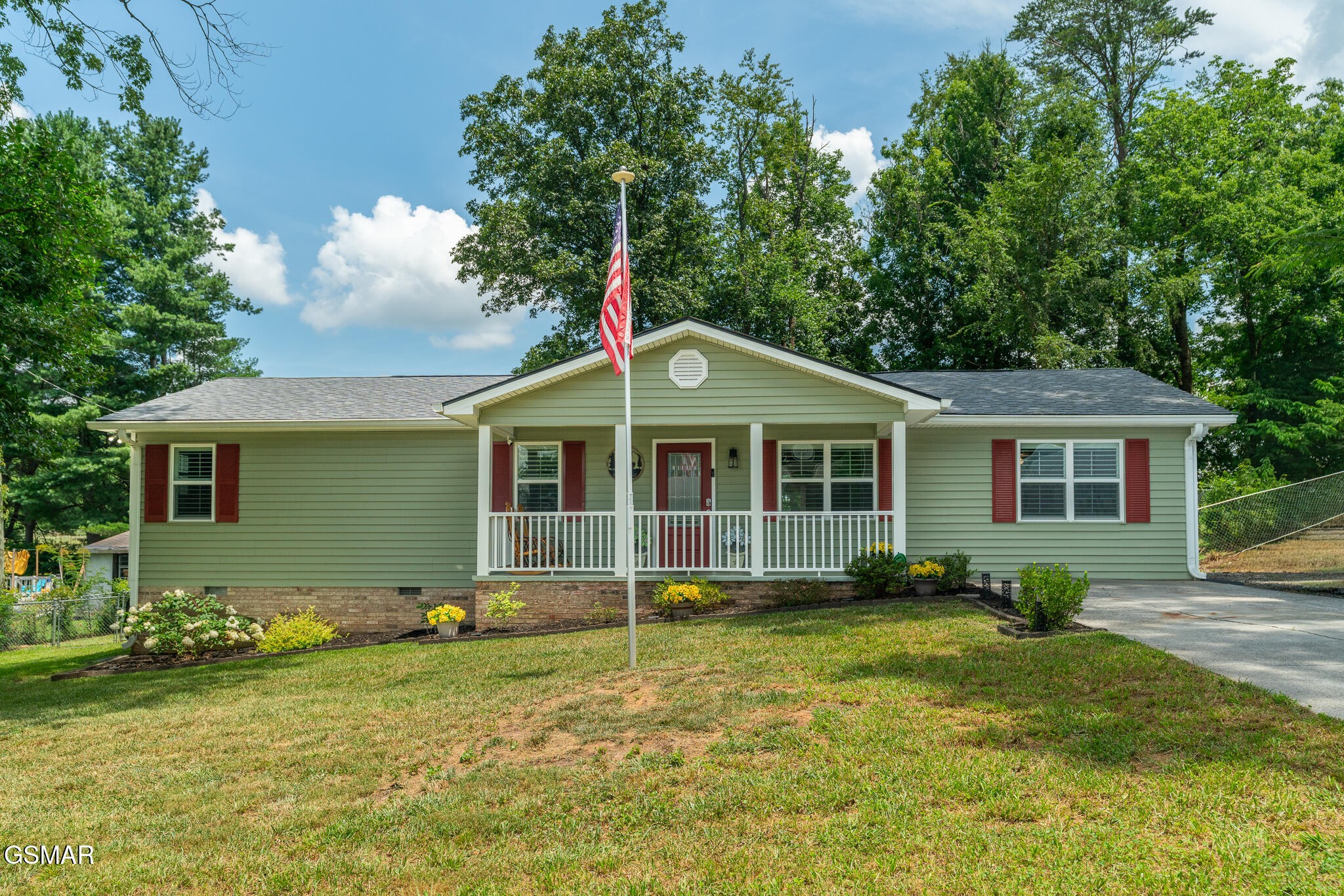 2360 Pinewood Drive — photo