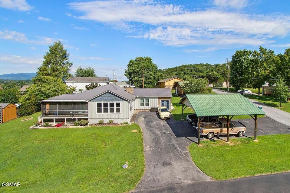 3310 Winston Street — photo