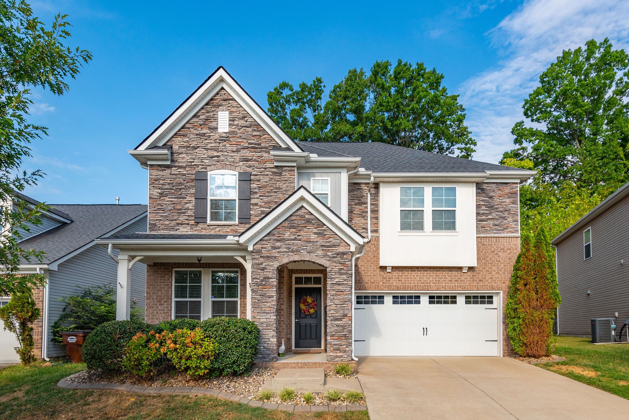 2168 Hickory Brook Dr — photo