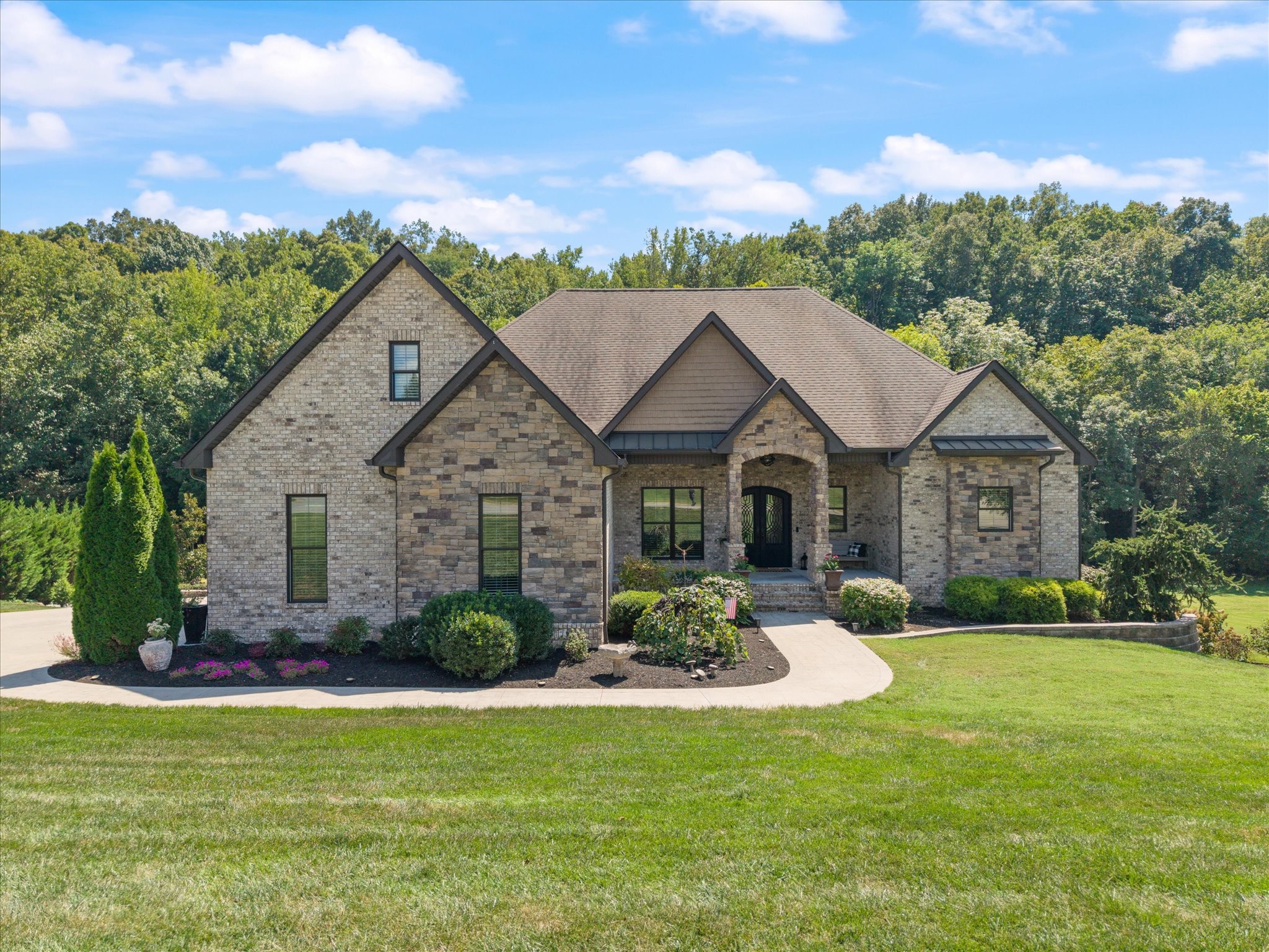 341 Brigg Dr — photo
