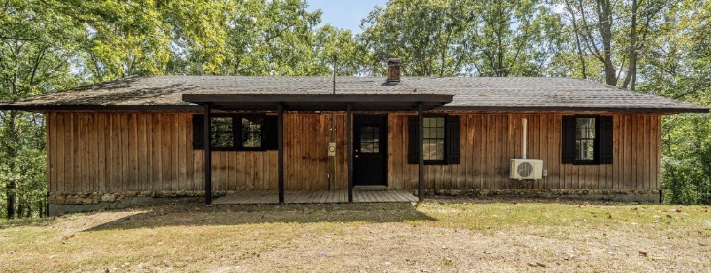 1317 Shawnettee Rd — photo