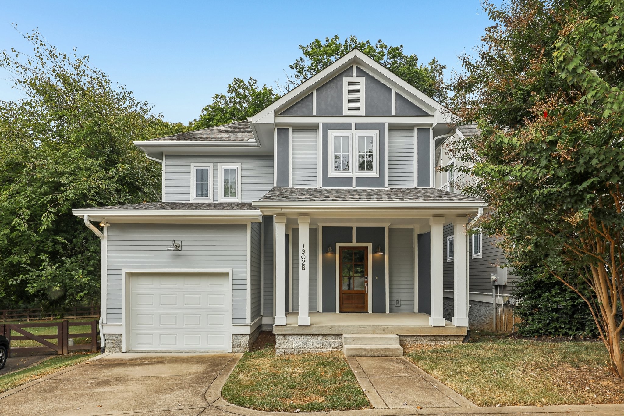 1902B Valley Park Dr — photo