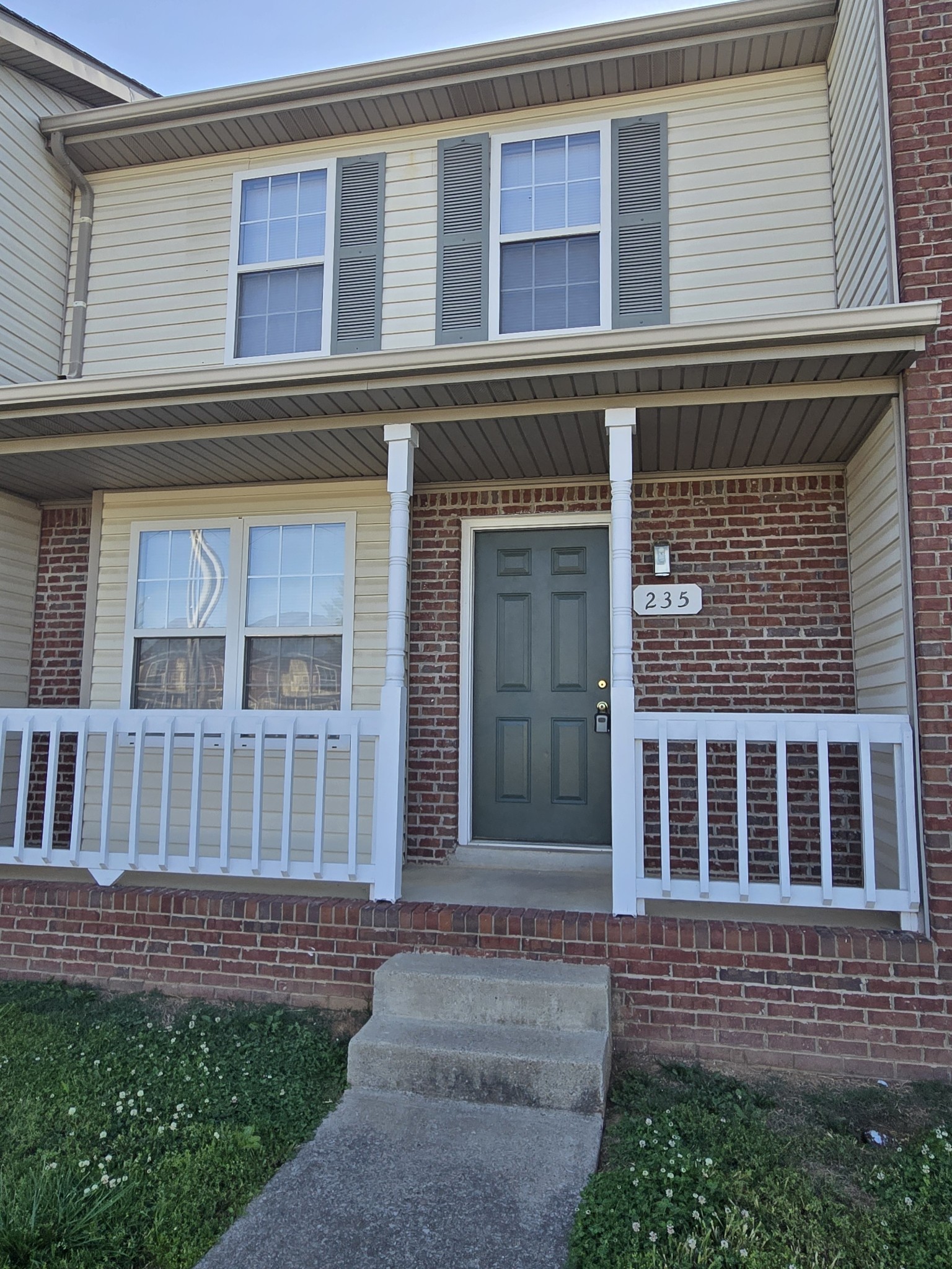235 Tree Line Dr — photo