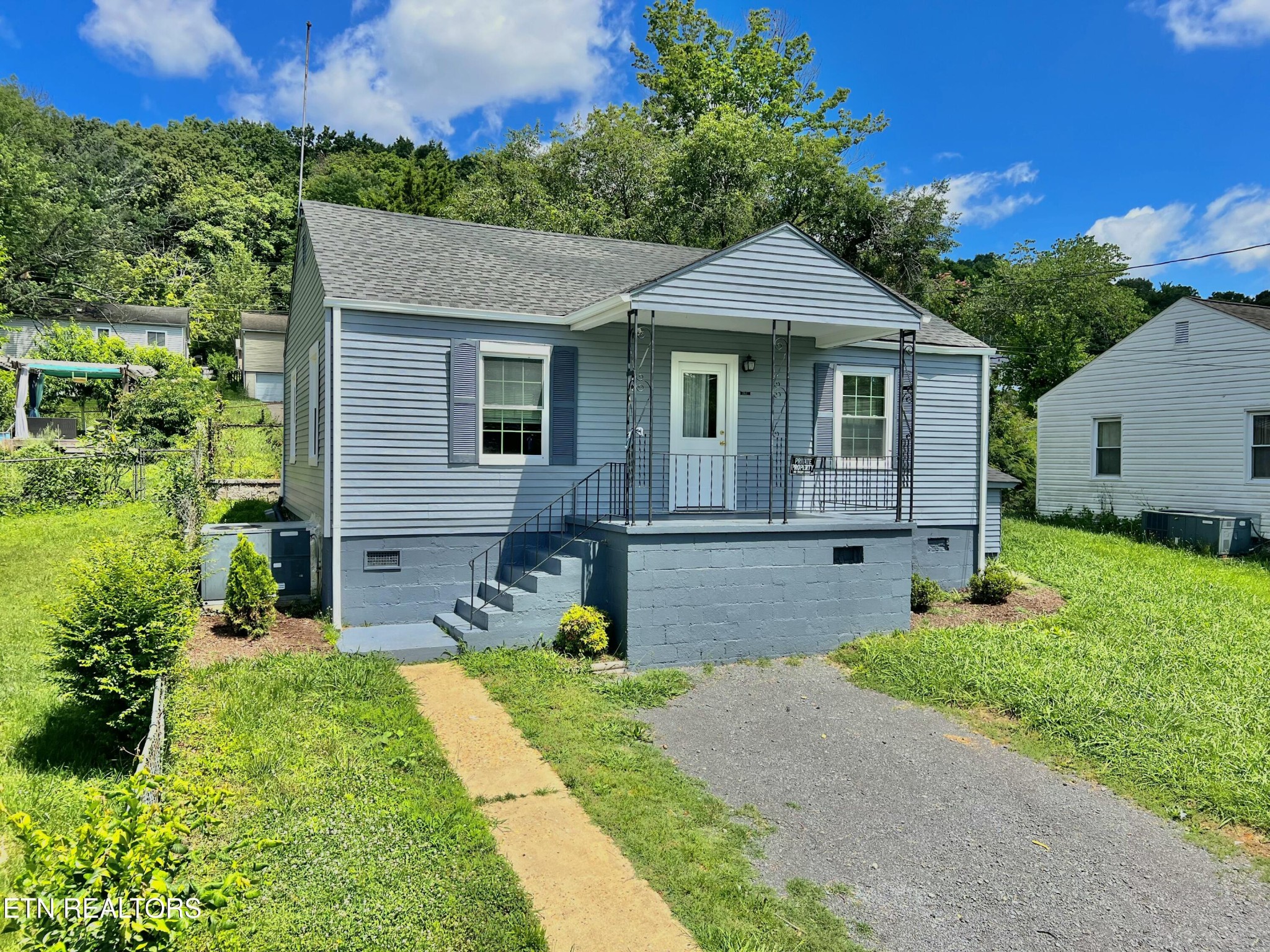 2627 Larkwood Lane — photo