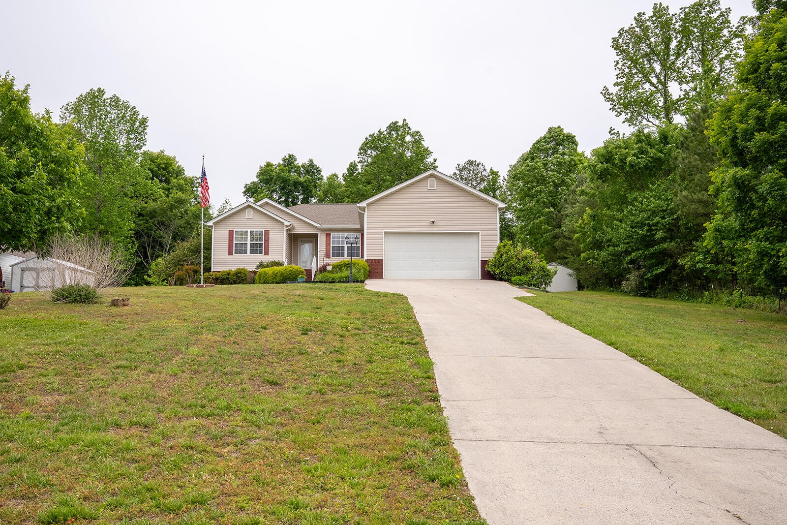 196 Chetola Drive, NE — photo