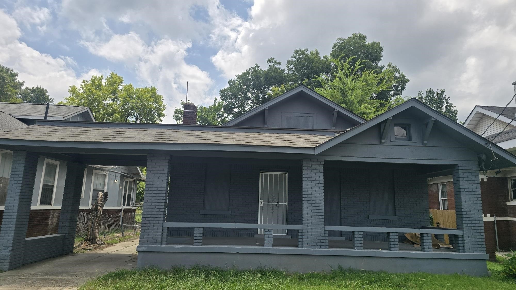 1251 Lamar Ave — photo