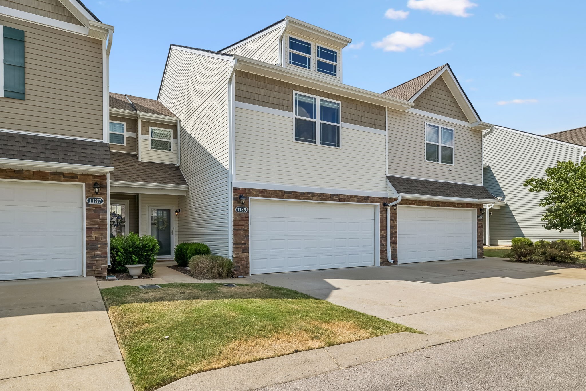 1139 Somerset Springs Dr — photo