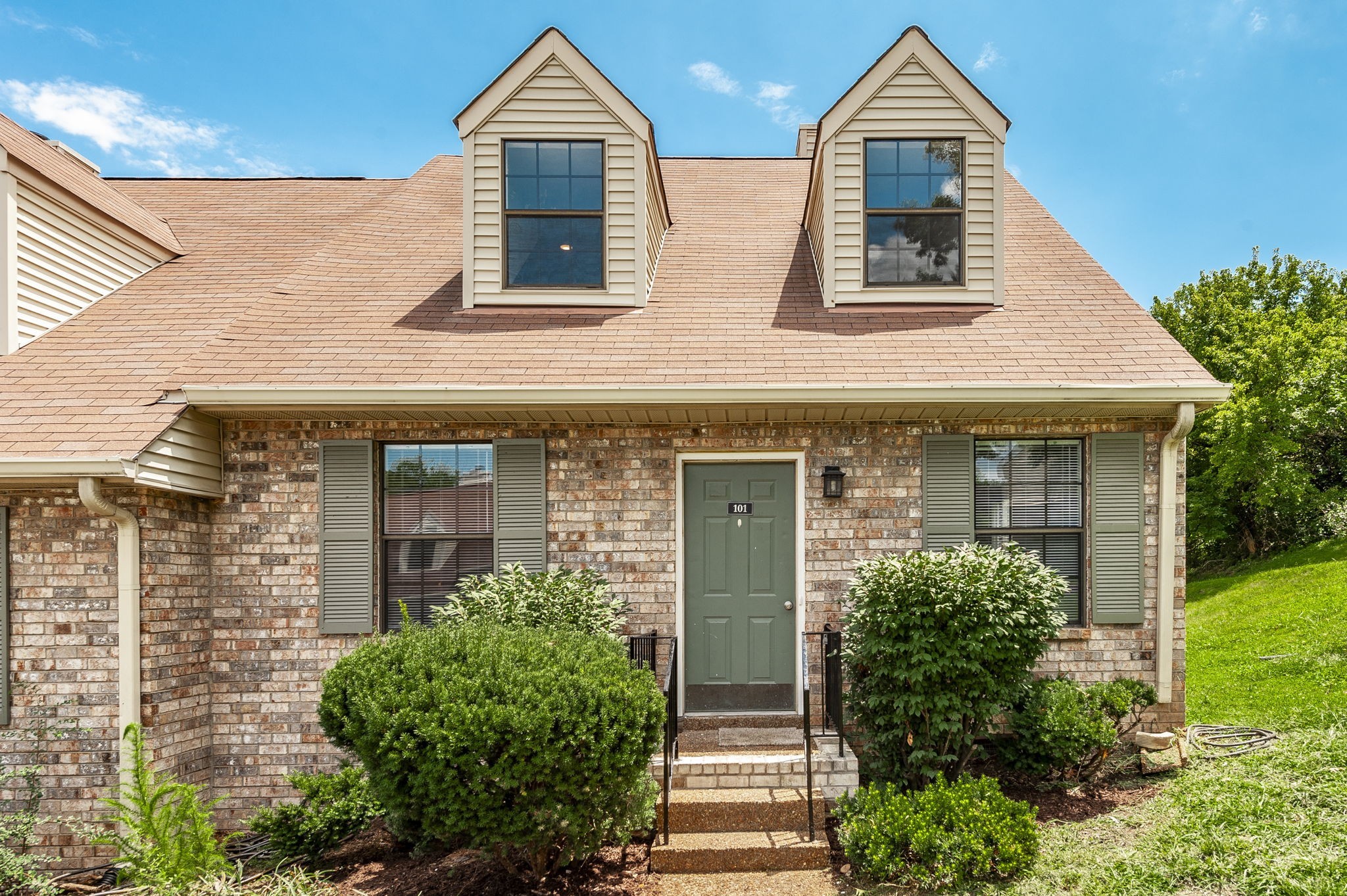 101 Deerpoint Ln — photo