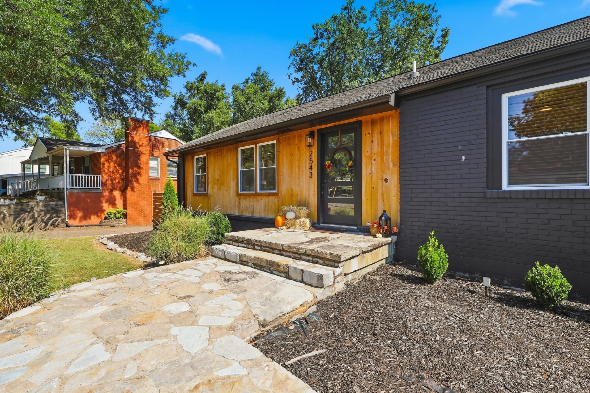 2543 Woodberry Dr — photo