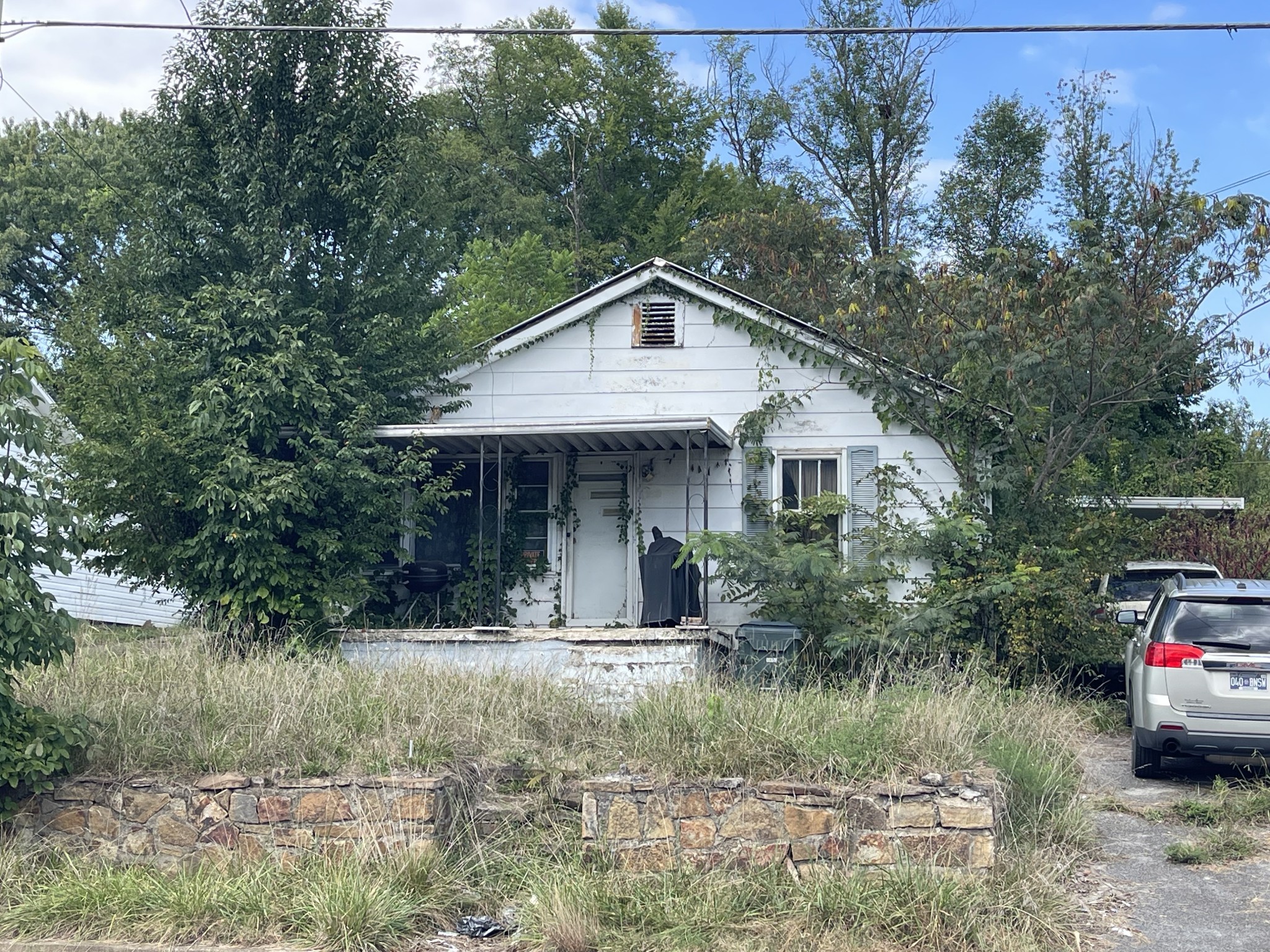 419 E Bernard Ave — photo