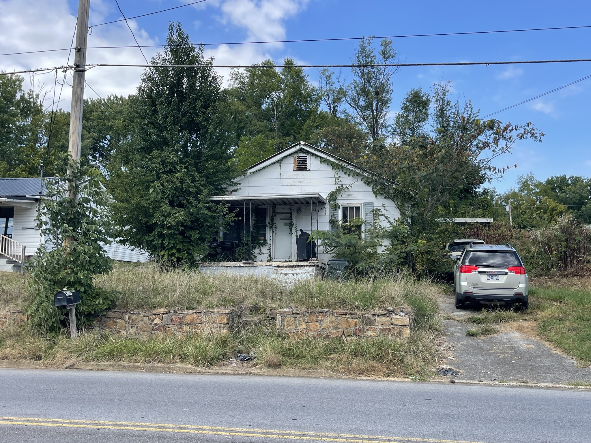 419 E Bernard Avenue, Greeneville, TN 37745 — photo 2