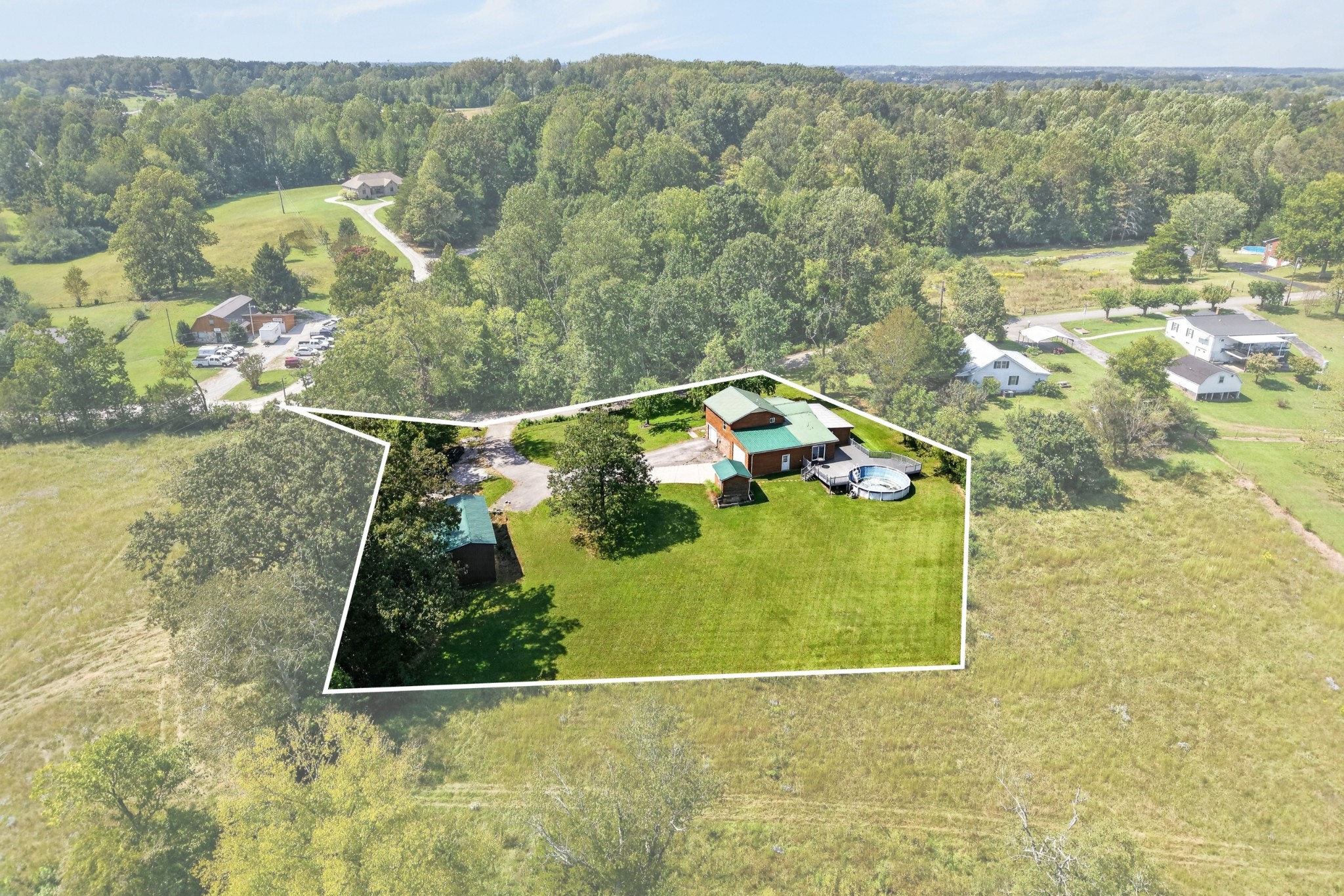 990 Oak Hill Dr — photo