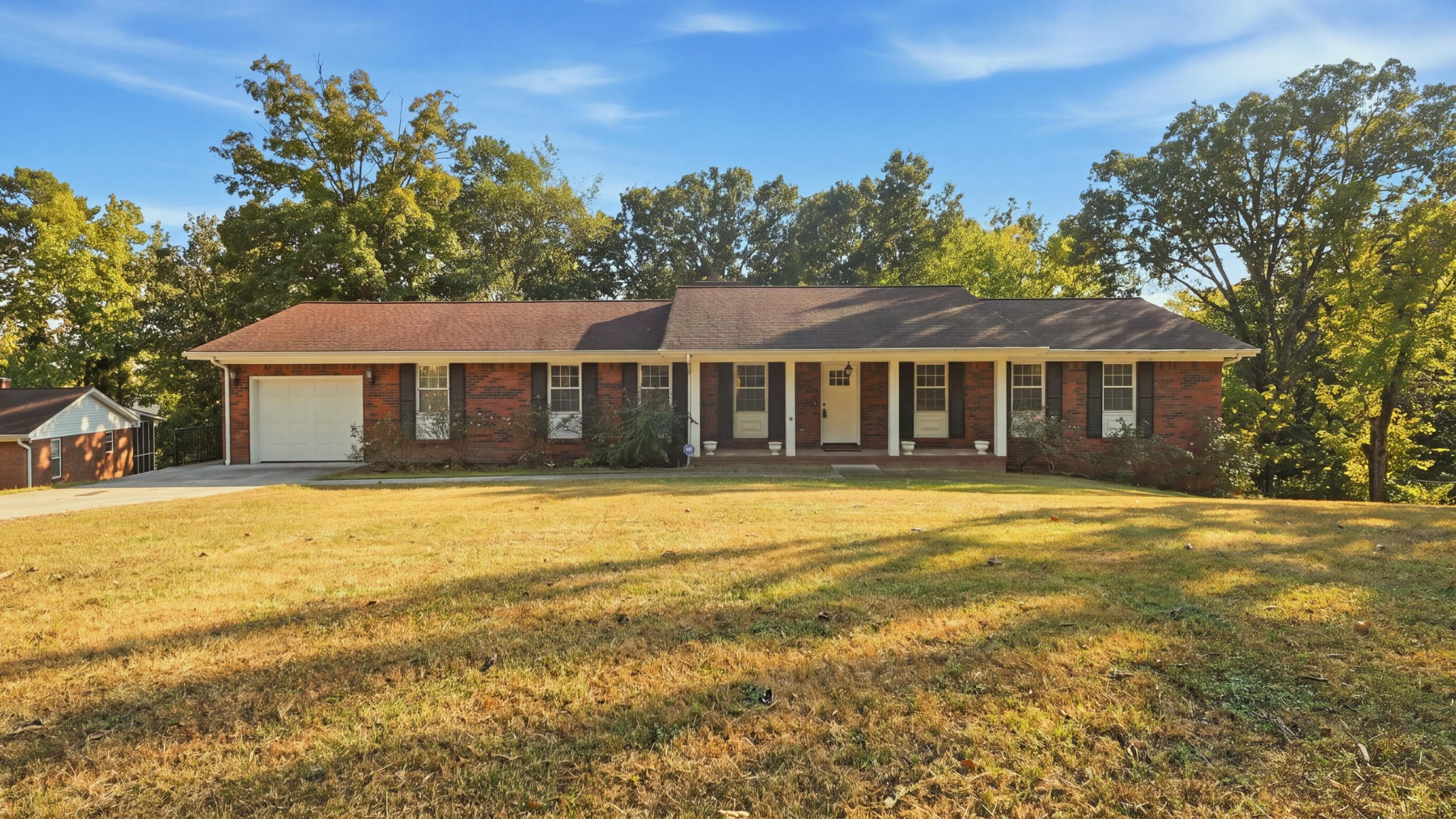 2387 Gale Lane — photo