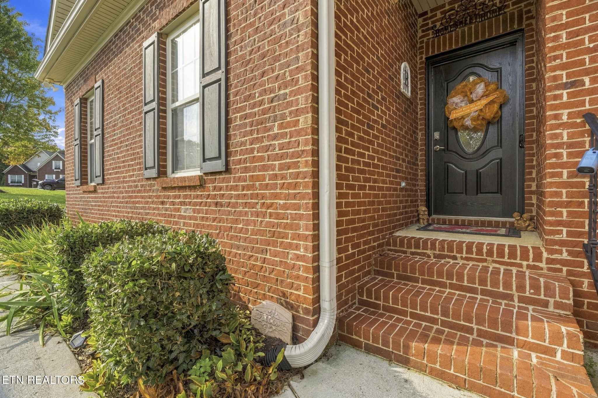 1745 Bonnie Roach Lane — photo