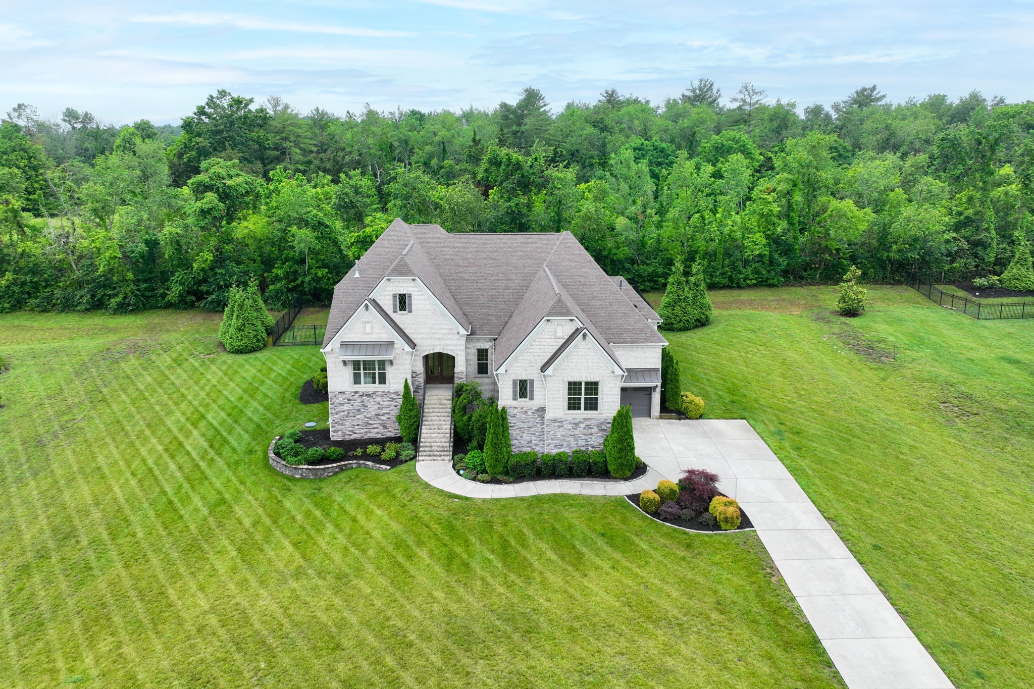 9403 Arthur Ct — photo