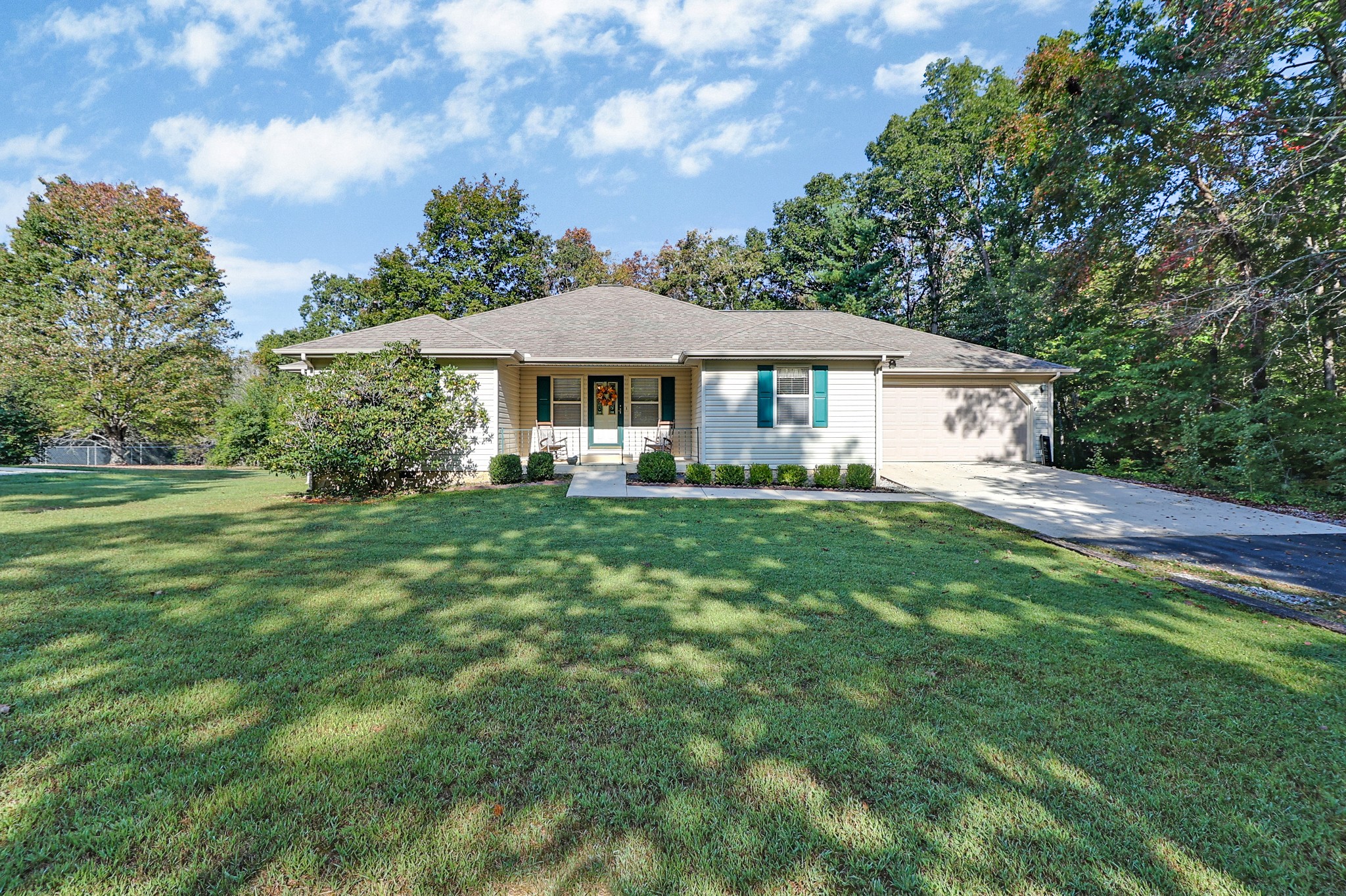 361 Creekway Dr — photo