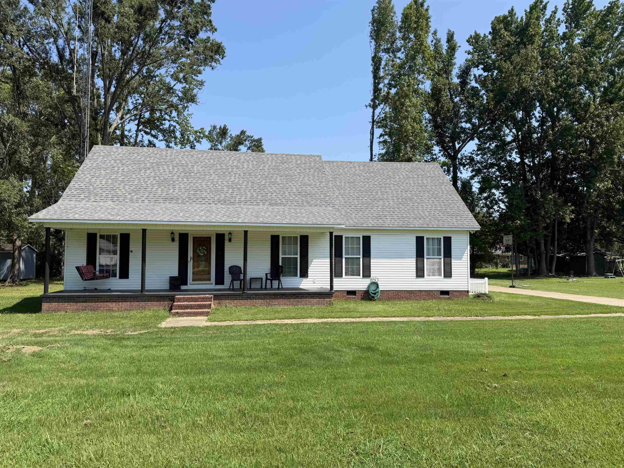 420 Brandi Dr — photo