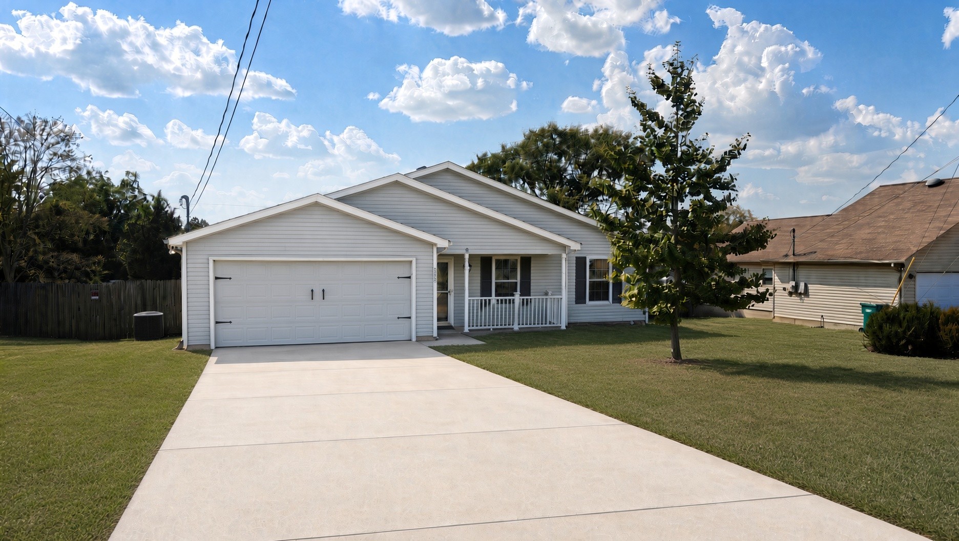 325 Lake Forest Dr — photo