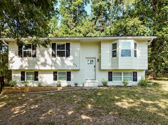200 Starlet Cir, NE — photo