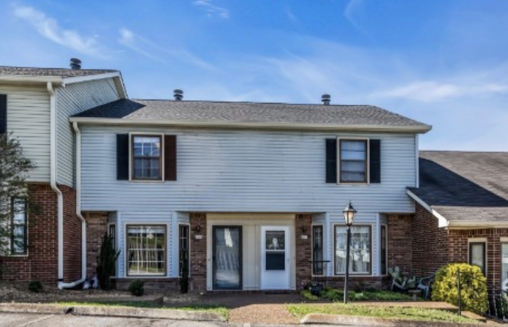 2204 Union Place Court — photo