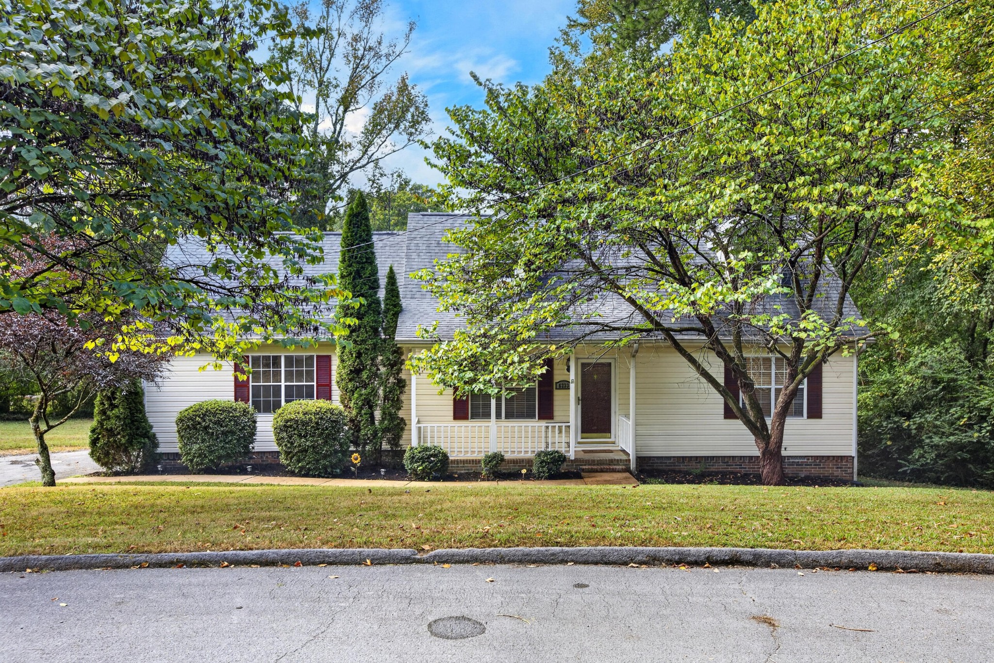 6233 Celtic Drive — photo