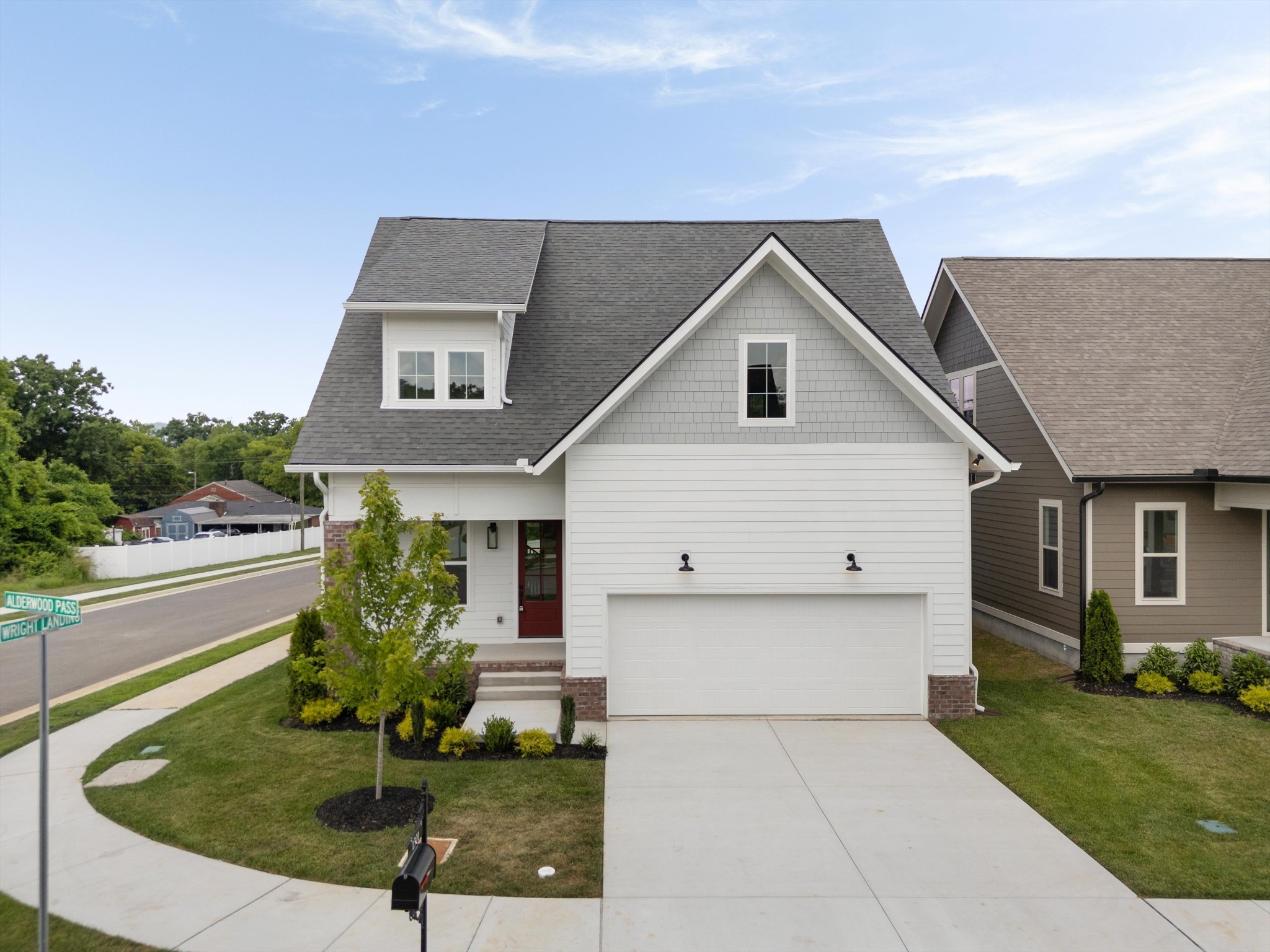 1301 Alderwood Pass — photo