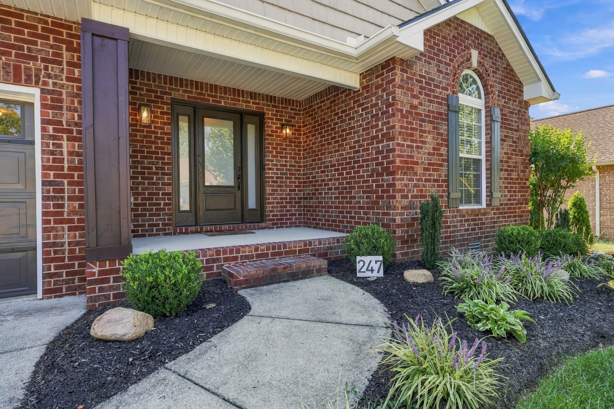 247 Walbrook Dr — photo