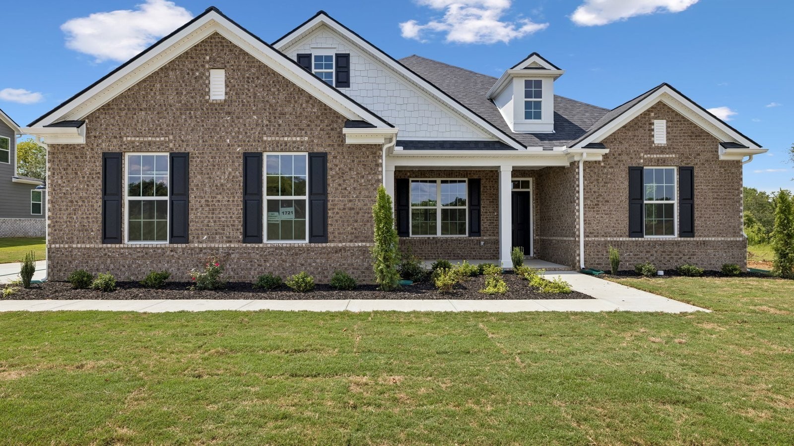 327 Harvest Point Blvd — photo