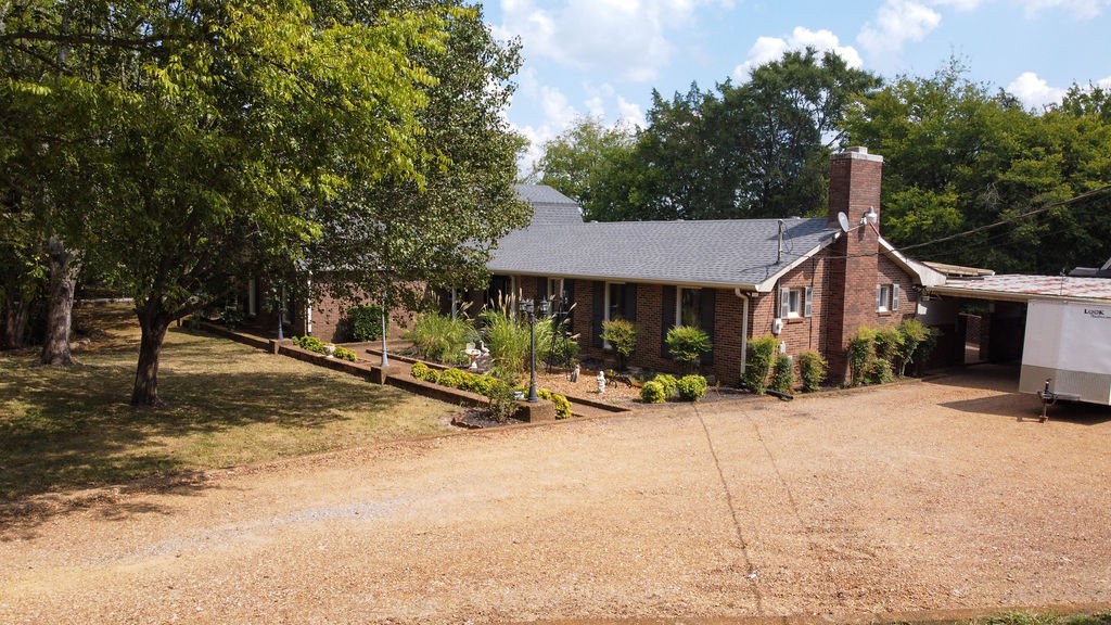 1305 Hill Lakes Ln — photo