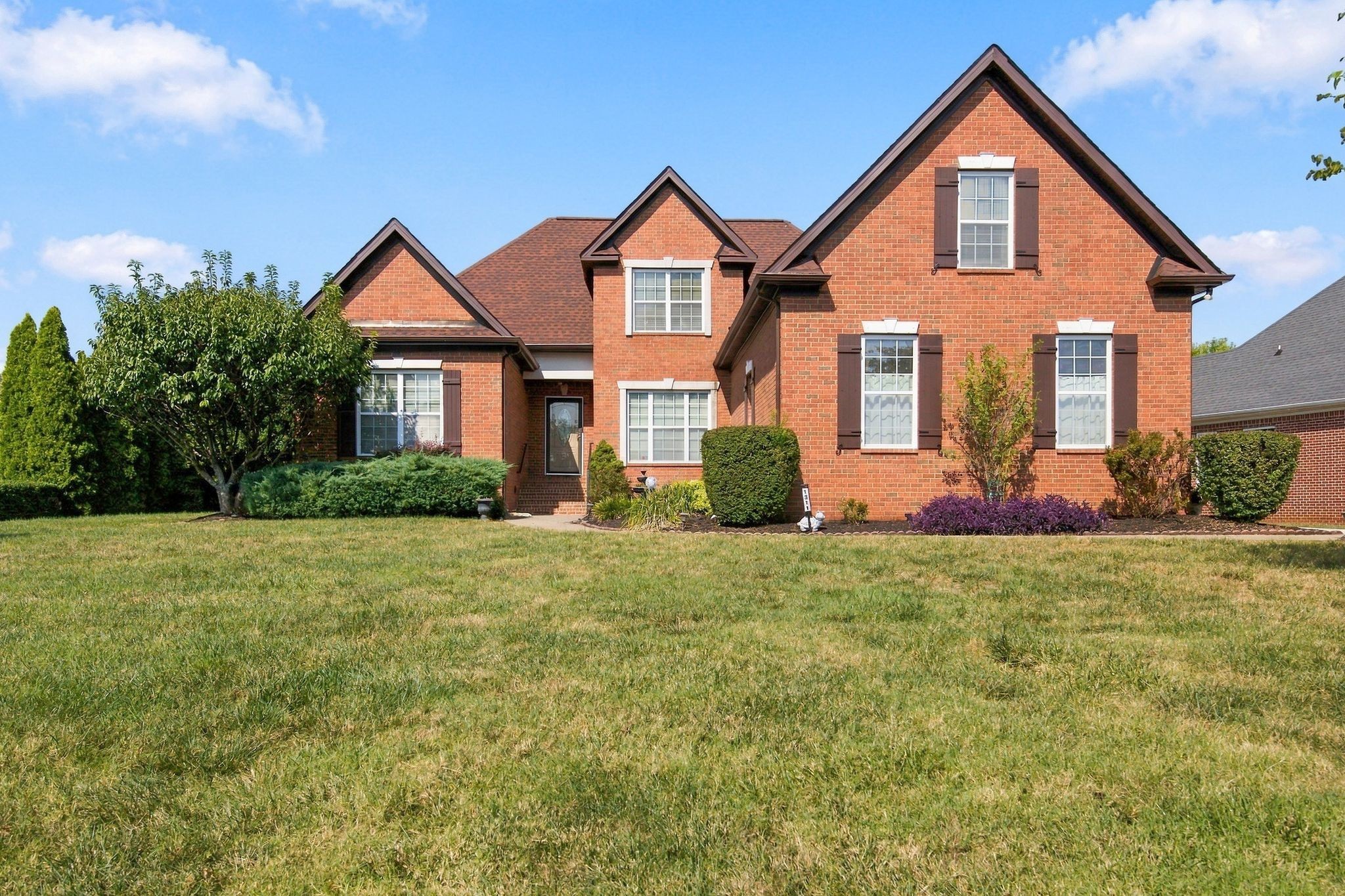 1311 Heather Pl — photo