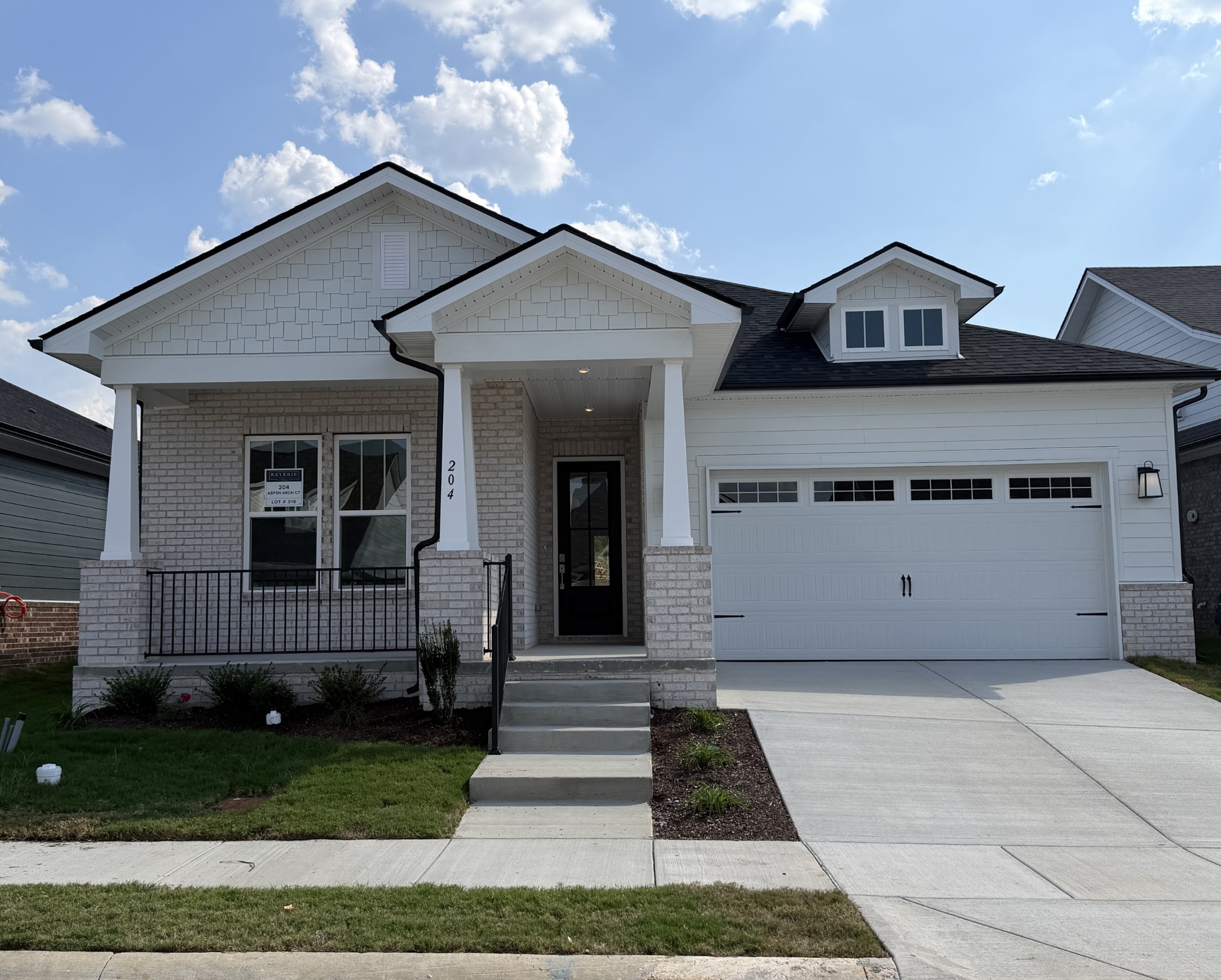 204 Aspen Arch Ct — photo