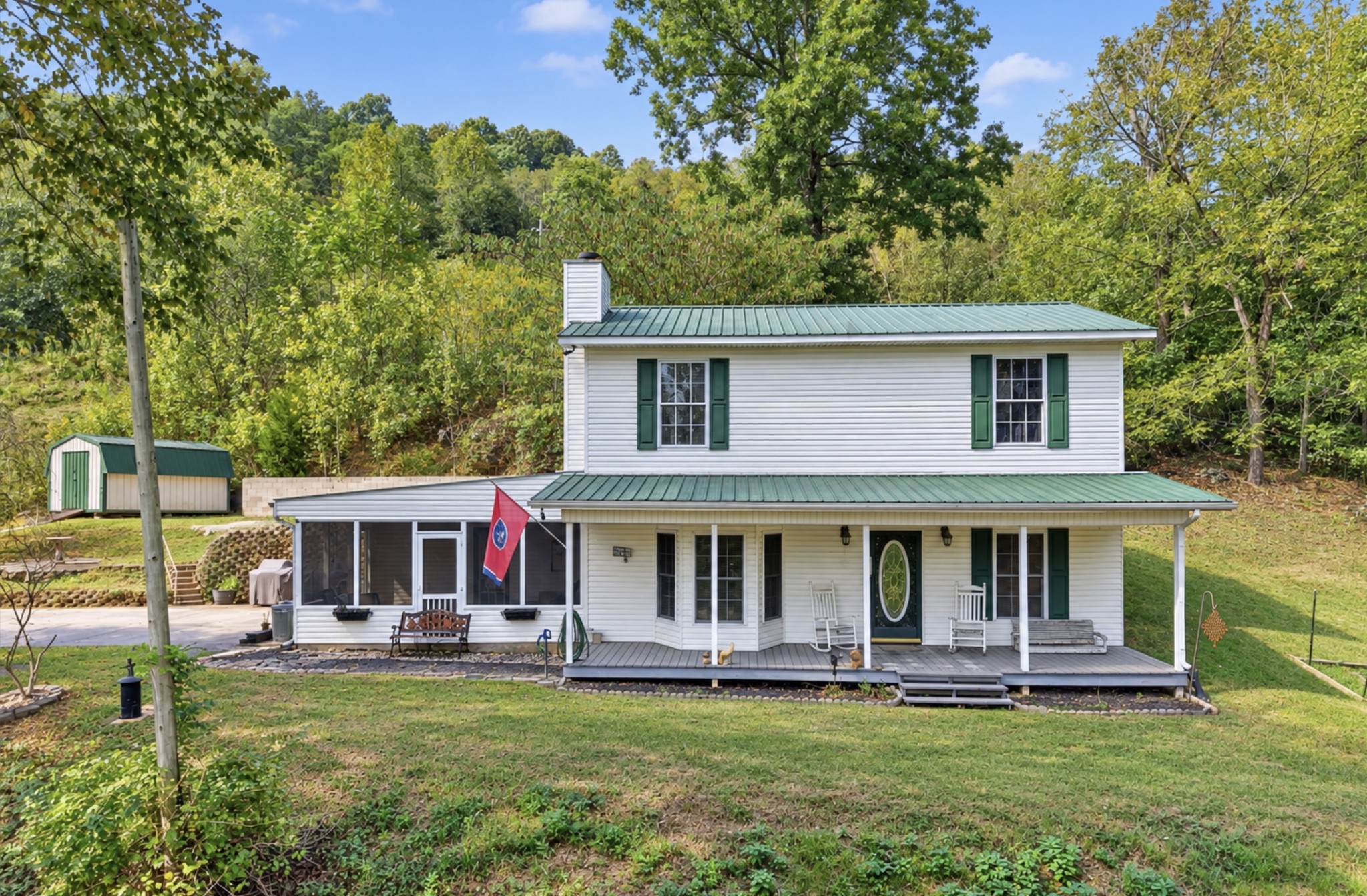 394 Lou Dr — photo